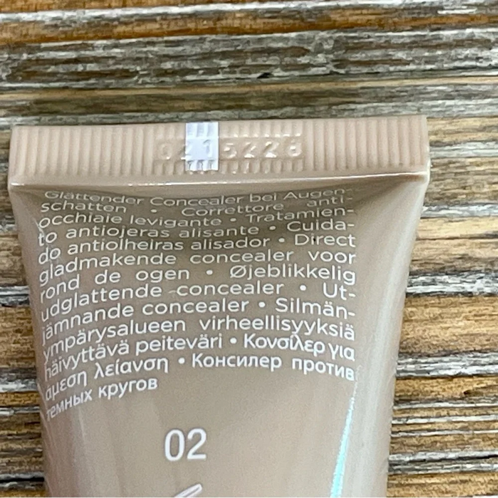 Clarins Instant Concealer Shade 02 (Pinky Beige) Full Size 15ml NIB